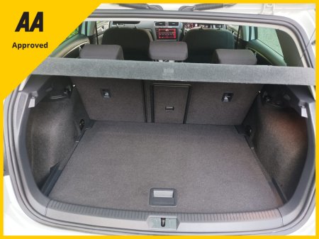 2018 Volkswagen Golf 1.2 TSI AUTOMATIC 7.5 FACELIFT ONLY 51,697kms CLIMATE CONTROL REVERSE CAMERA LED HEADLIGHTS FACTORY IMMOBILISER TOUCHSCREEN MULTIMEDIA SYSTEM CRUISE CONTROL STOP START TECHNOLOGY 2 YEARS NCT 1YR TAX €18,949 thumbnail