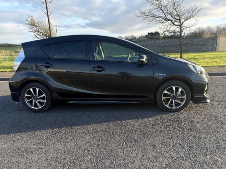 2014 Toyota Aqua - thumbnail 4