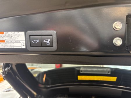 2021 Toyota Yaris - thumbnail 19