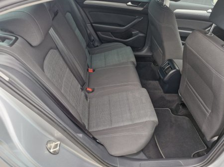 2022 Volkswagen Passat - thumbnail 8