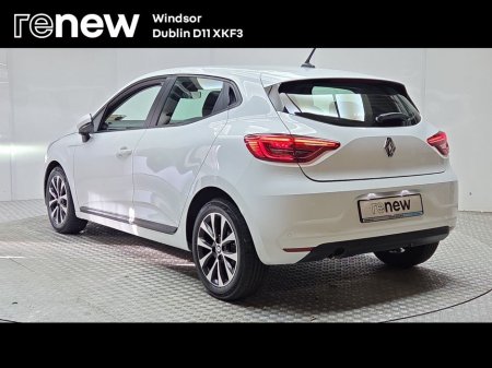 2022 Renault Clio Iconic TCe 90 €15,995 thumbnail