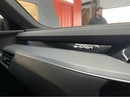 2024 Audi Q8 e-tron €64950 2024 AUDI Q8 E-TRON 55 QUATTRO S-LINE AUTOMATIC / CRUISE CONTROL / 360° CAMERA / ELECTRIC MEMORY & HEATED SEATS / PADDLE SHIFTERS / AMBIENT LIGHTS / APPLE CARPLAY / HEATED REAR SEATS €64,950 thumbnail