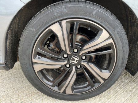 2018 Honda Civic - thumbnail 15