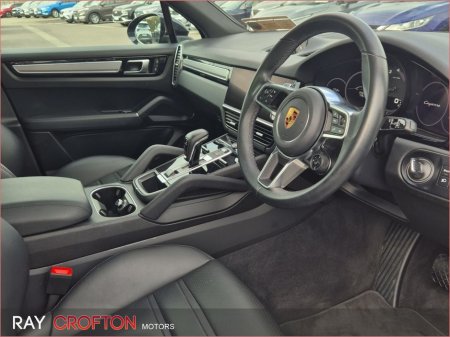2022 Porsche Cayenne 3.0 V6 E-Hybrid 4WD Auto €74,950
