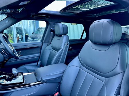 2025 Land Rover Range Rover Sport AUTOBIOGRAPHY €139,950 thumbnail