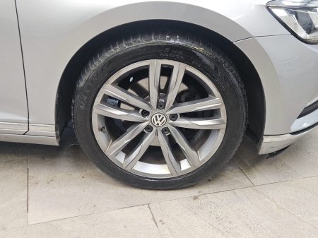 2018 Volkswagen Passat - thumbnail 6