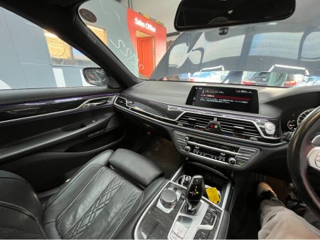 2017 BMW 7 Series - thumbnail 18