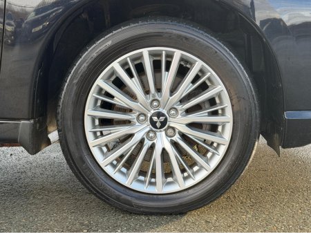 2018 Mitsubishi Outlander (182) 2.4 4HS PHEV AUTO €18,950 thumbnail