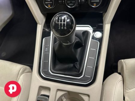 2018 Volkswagen Passat Highline 1.6TDI 120HP 4DR - Straight Sale Discount €19,950 thumbnail