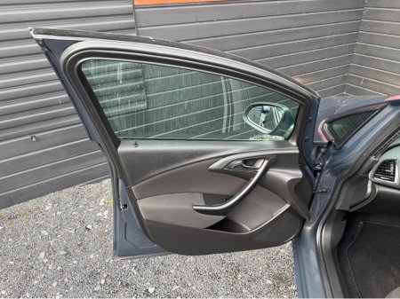 2014 Opel Astra S 1.6 CDTI 110PS 5DR €6,495 thumbnail