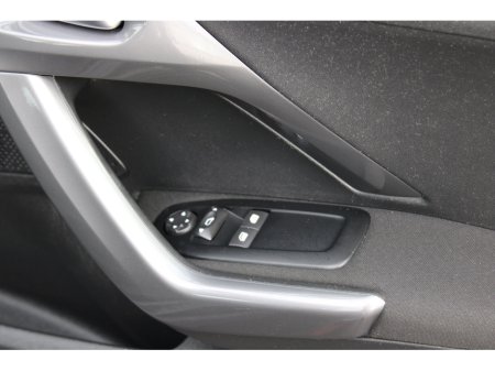 2018 Peugeot 2008 - thumbnail 13