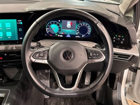 2021 Volkswagen Golf ETSI ACTIVE - FACTORY ALLOYS - DIGITAL DASH - PADDLE SHIFT - REVERSE CAMERA €23,950 thumbnail