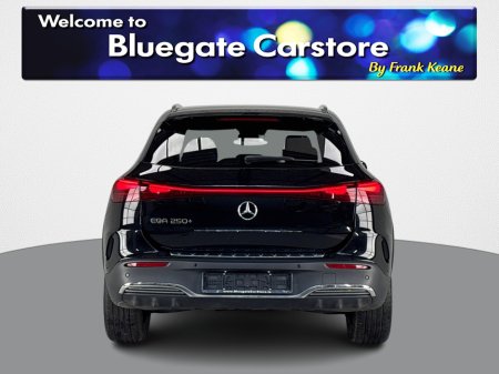 2025 Mercedes-Benz EQA - thumbnail 3