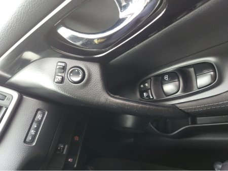 2016 Nissan Qashqai 1.2 SV MY16 NC E6 4DR €11,950 thumbnail