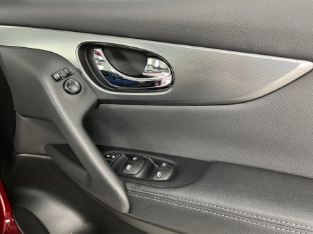 2019 Nissan Qashqai 1.3 SV PREMIUM DCT 4DR**PANORAMIC ROOF**MULTIFUNCTIONAL STEERING WHEEL**SEMI DIGITAL DASH**REVERSE CAMERA**PARKING SENSORS**BLACK CLOTH INTERIOR**FINANCE AVAILABLE** €18,495 thumbnail