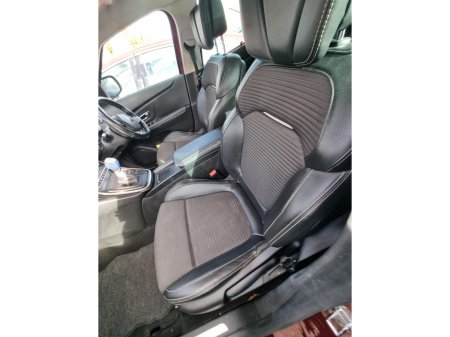 2017 Renault Grand Scenic - thumbnail 19