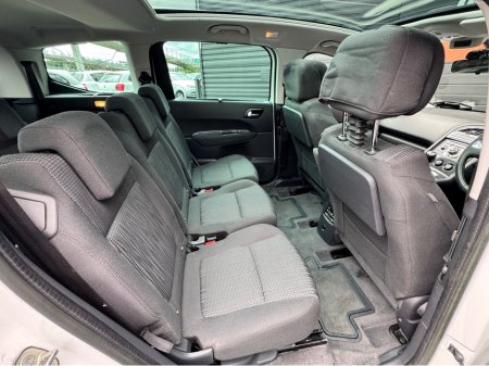 2013 Peugeot 5008 - thumbnail 12