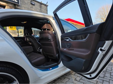 2017 BMW 7 Series - thumbnail 25