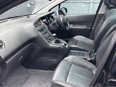 2016 Peugeot 5008 - thumbnail 12