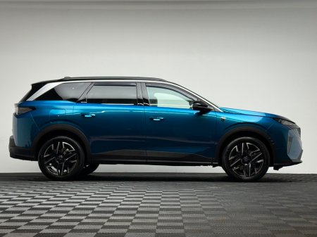 2025 Peugeot 5008 GT €49,990 thumbnail