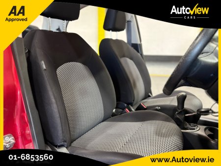 2017 Nissan Micra - thumbnail 14