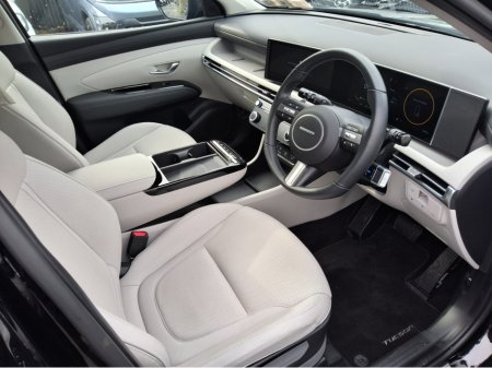 2025 Hyundai Tucson PLATINUM PHEV  - Only 4,000 Km - Top Spec - Side Steps - €46,950 thumbnail