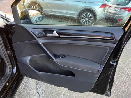 2015 Volkswagen Golf HIGHLINE AUTOMATIC 1.4 PETROL //LOW MILES//REVERSE CAMERA//KEYLESS ENTRY//ADAPTIVE CRUISE CONTROL// €14,950 thumbnail