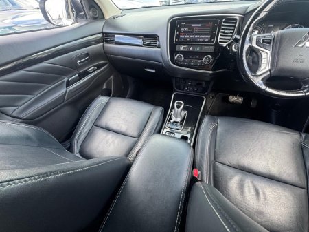 2018 Mitsubishi Outlander - thumbnail 20