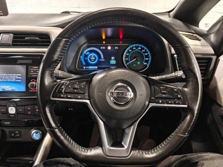 2019 Nissan Leaf - thumbnail 18