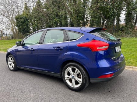 2016 Ford Focus - thumbnail 8