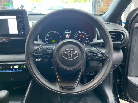 2021 Toyota Yaris - thumbnail 7