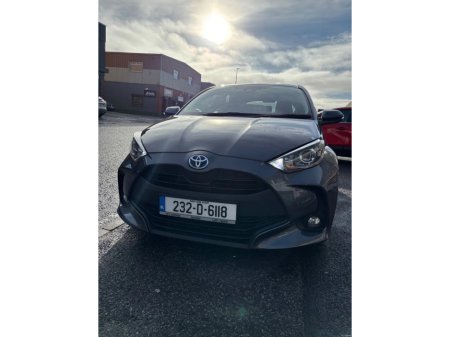 2023 Toyota Yaris 1.5 Hybrid 5Dr Luna €19,950 thumbnail