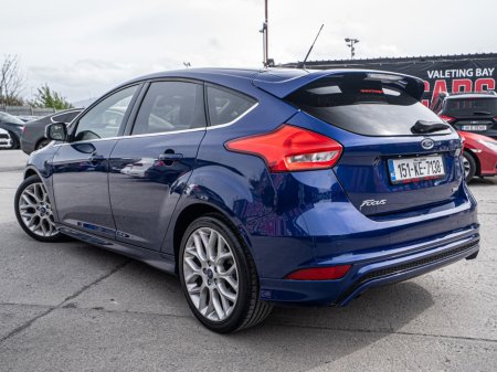 2015 Ford Focus - thumbnail 3