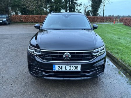 2024 Volkswagen Tiguan R-LINE 2.0 TDI AUTO 150HP BLACK EDITION €49,950 thumbnail