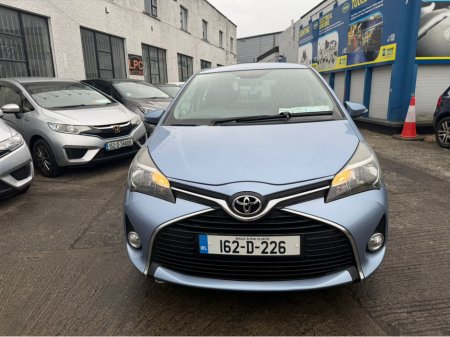 2016 Toyota Yaris - thumbnail 7