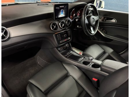 2017 Mercedes-Benz CLA Class - thumbnail 31