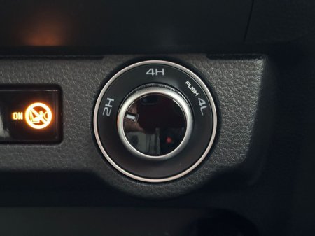 2025 Isuzu D-MAX DL40 AUTO DCB €48,499 thumbnail