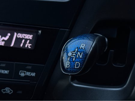 2014 Toyota Prius Alpha - thumbnail 16