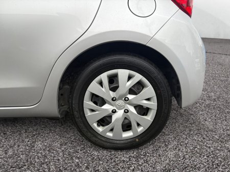 2017 Toyota Vitz 1.3 Petrol Auto €11,000 thumbnail