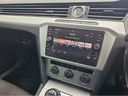 2017 Volkswagen Passat - thumbnail 7