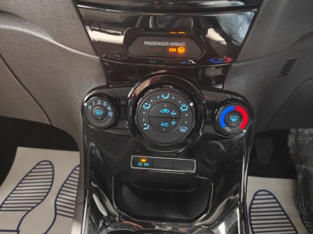 2017 Ford Fiesta - thumbnail 12