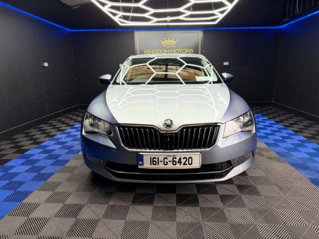 2016 Skoda Superb - thumbnail 4