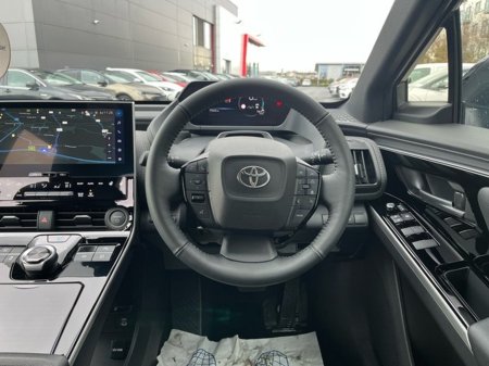 2025 Toyota bZ4X BZ4X SPORT FWD €38,950 thumbnail