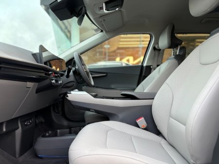 2025 Kia EV6 - thumbnail 2