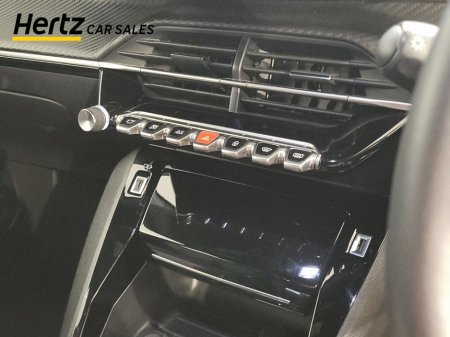 2023 Peugeot 2008 - thumbnail 21