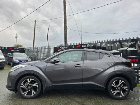 2022 Toyota C-HR HYBRID SPORT BI-TONE 4DR €26,950