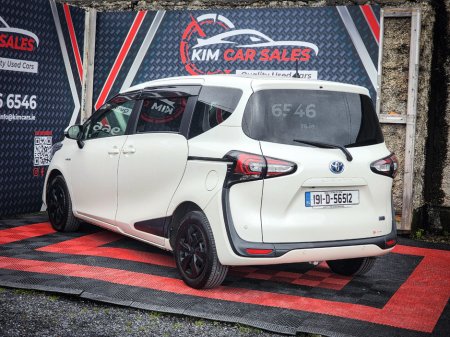 2019 Toyota Sienta - thumbnail 16