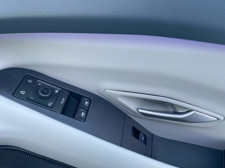 2025 Ford Explorer Extended Range Premium.. Driver assistance + Heat pump €43,500 thumbnail