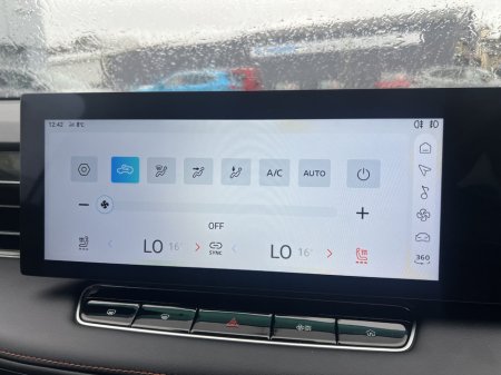 2025 MG HS Trophy thumbnail