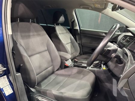 2020 Volkswagen Golf ESTATE 1.2L TSI - COMFORT LINE MEISTER - DIAMOND CUT ALLOYS - REVERSE CAMERA - CRUISE CONTROL - PADDLE SHIFT €19,950 thumbnail